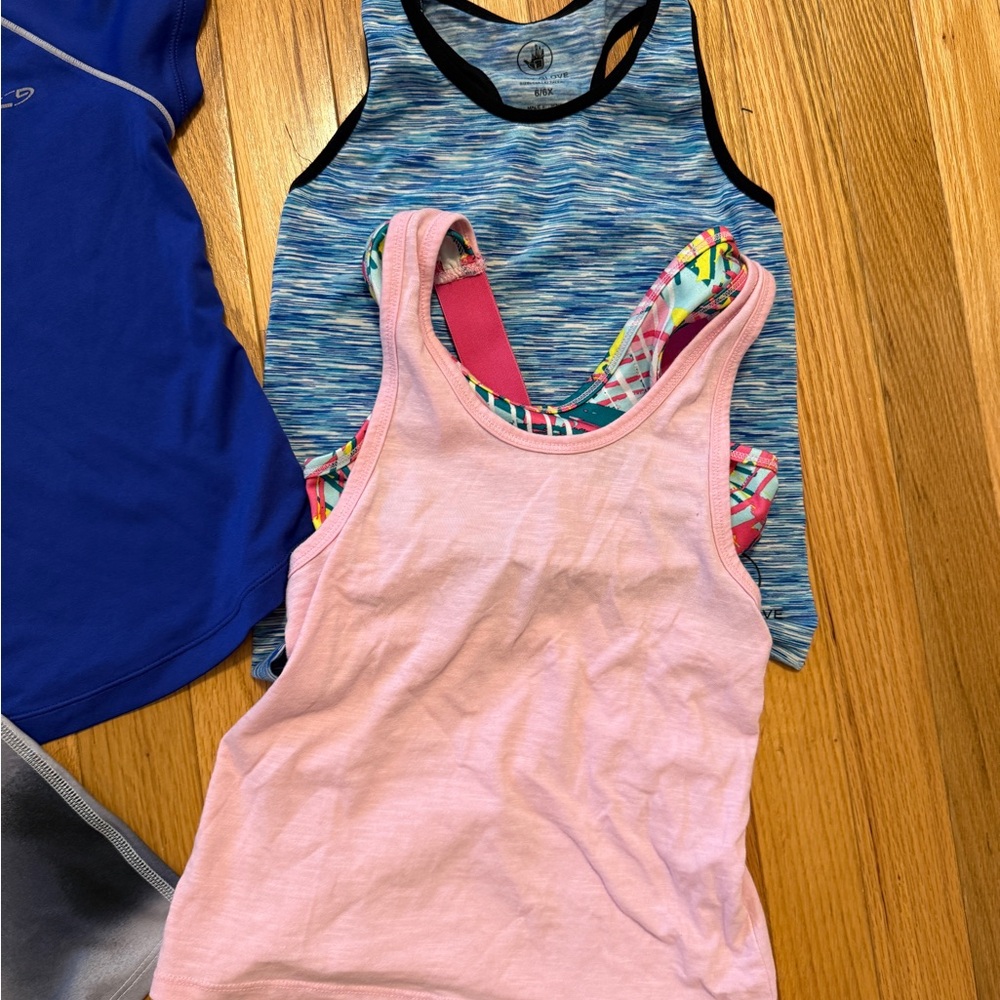 Girls size 6 athletic tops - Picture 4 of 4